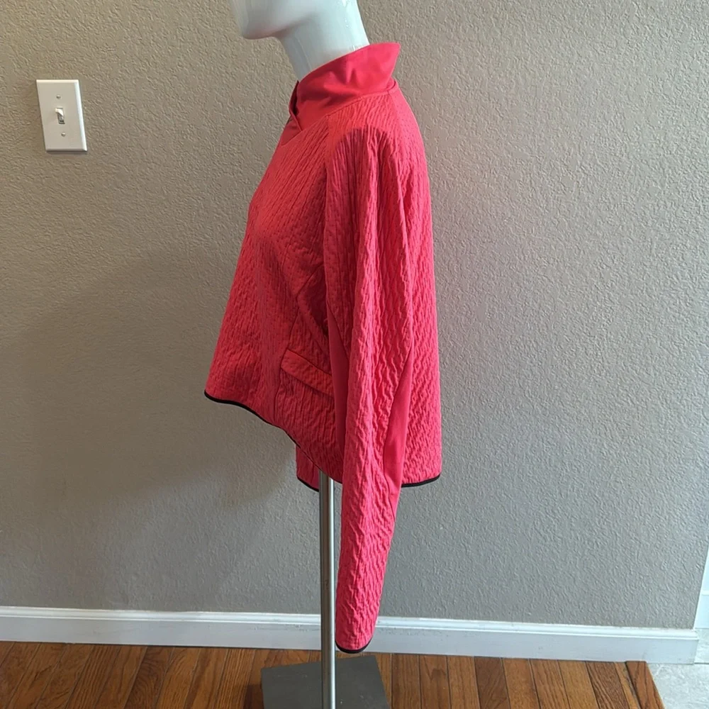 Nike‎ Vibrant Pink Long Sleeve Top size medium